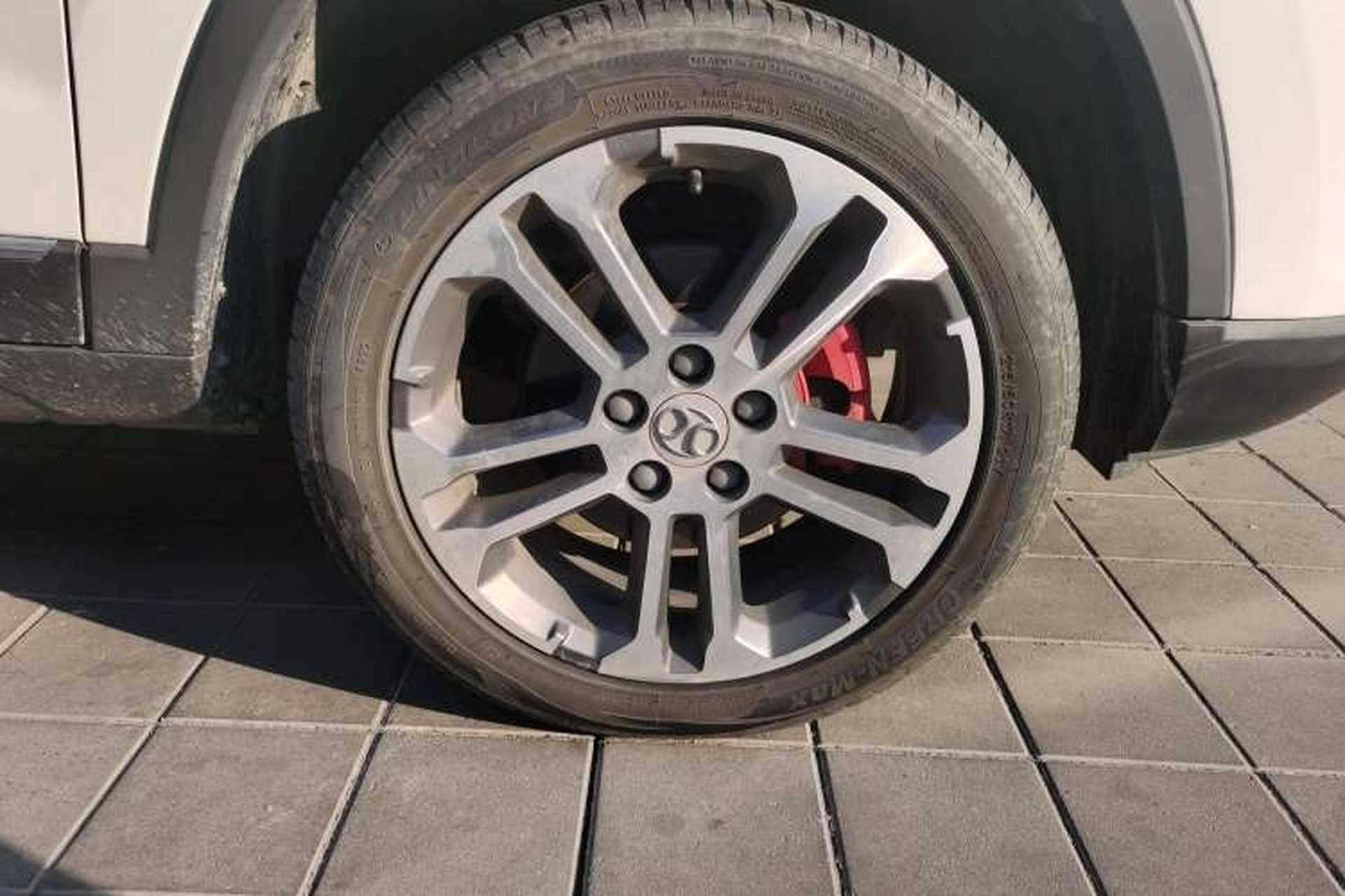 Used BAIC Senova X35 2016 1.5L Automatic Prestige Edition Right Front Wheel Hub