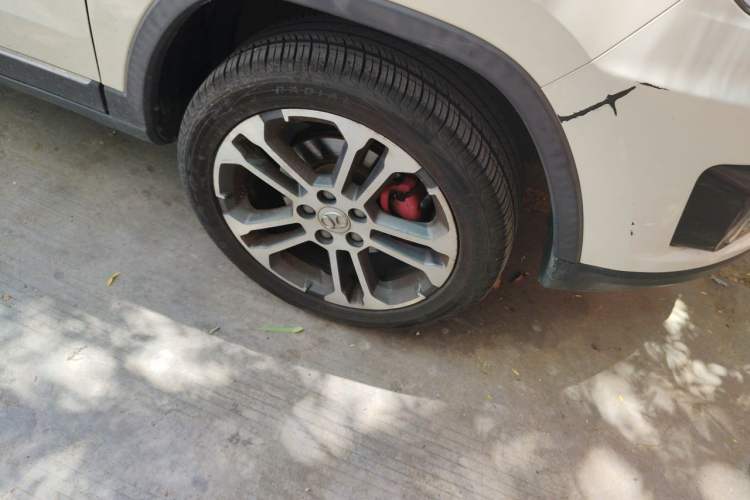 Used BAIC Senova X35 2016 1.5L Manual Luxury Edition Right Front Wheel Hub