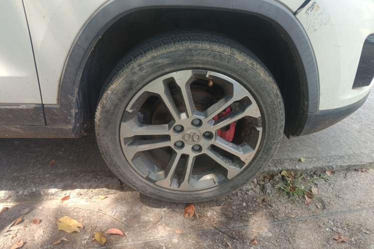 Used BAIC Senova X35 2016 1.5L Manual Luxury Edition Right Front Wheel Hub