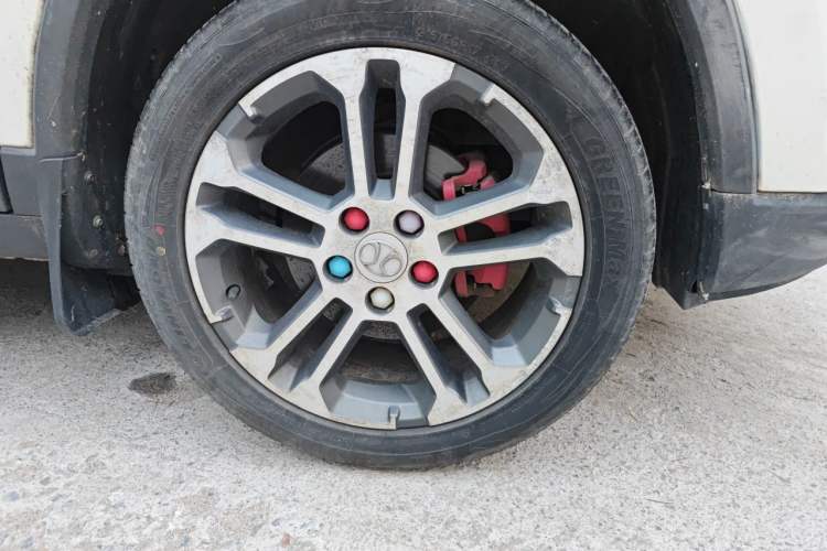 Used BAIC Senova X35 2016 1.5L Manual Luxury Edition Right Front Wheel Hub