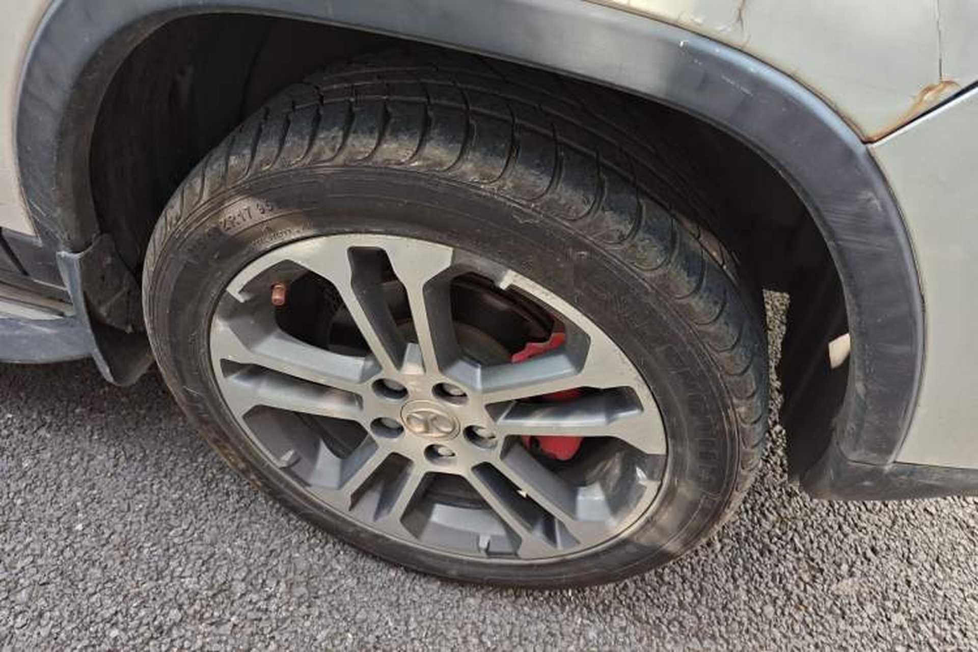Used BAIC Senova X35 2016 1.5L Manual Luxury Edition Right Front Wheel Hub