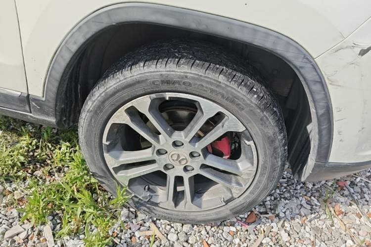 Used BAIC Senova X35 2016 1.5L Manual Luxury Edition Right Front Wheel Hub