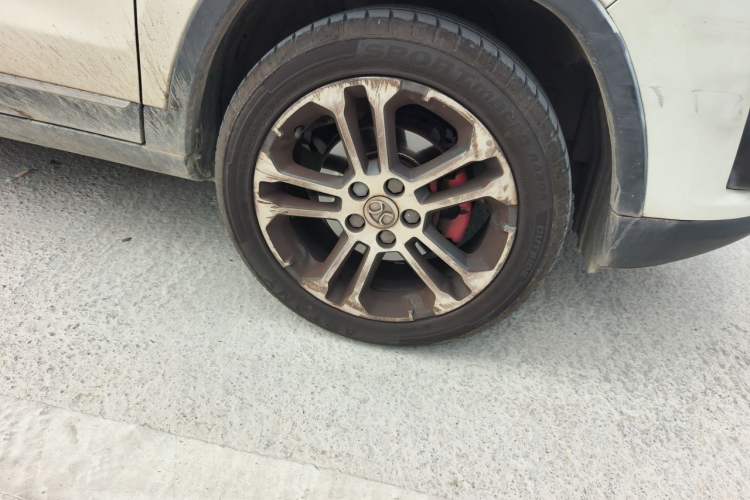 Used BAIC Senova X35 2016 1.5L Automatic Luxury Edition Right Front Wheel Hub