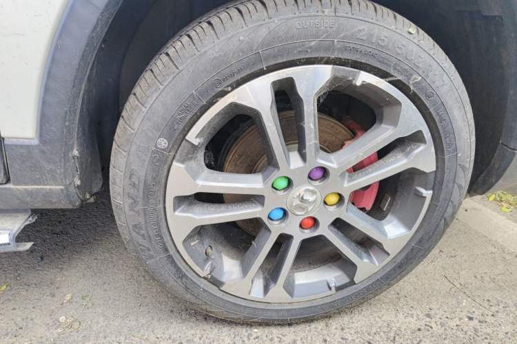 Used BAIC Senova X35 2016 1.5L Manual Luxury Edition Right Front Wheel Hub