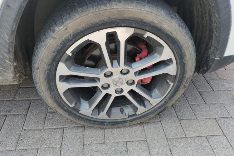 Used BAIC Senova X35 2016 1.5L Manual Luxury Edition Right Front Wheel Hub