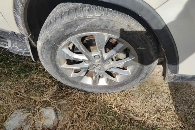 Used BAIC Senova X35 2016 1.5L Manual Elite Edition Right Front Wheel Hub