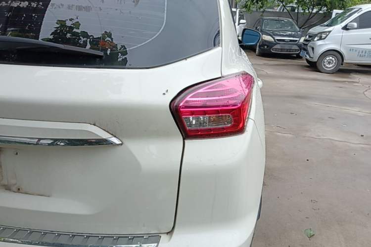 Used BAIC Senova X35 2016 1.5L Manual Luxury Edition Right Rear Taillight