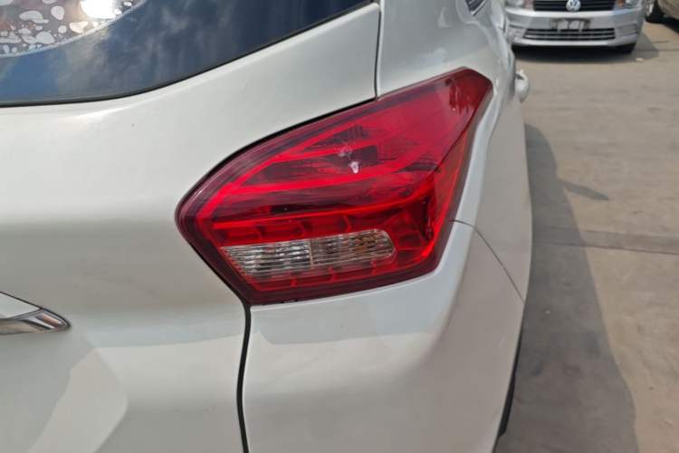 Used BAIC Senova X35 2016 1.5L Automatic Luxury Edition Right Rear Taillight