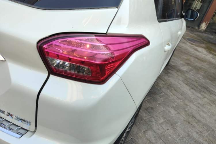 Used BAIC Senova X35 2016 1.5L Manual Luxury Edition Right Rear Taillight