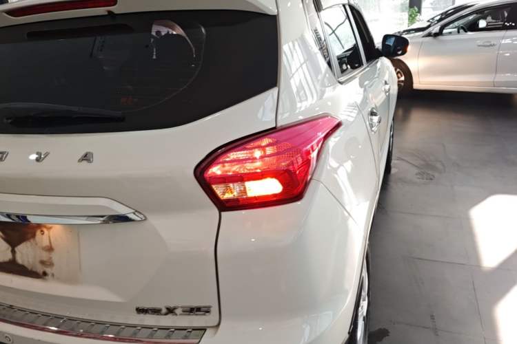 Used BAIC Senova X35 2016 1.5L Manual Elite Edition Right Rear Taillight