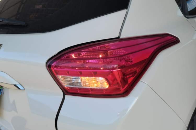 Used BAIC Senova X35 2016 1.5L Manual Elite Edition Right Rear Taillight