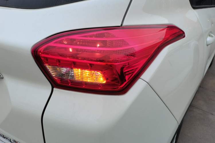 Used BAIC Senova X35 2016 1.5L Manual Elite Edition Right Rear Taillight
