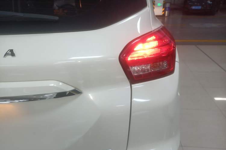 Used BAIC Senova X35 2016 1.5L Manual Elite Edition Right Rear Taillight