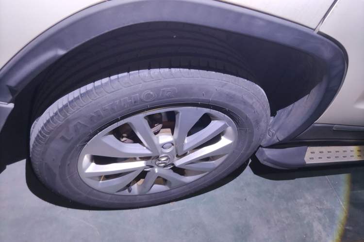Used BAIC Senova X35 2016 1.5L Manual Elite Edition Right Rear Wheel Hub