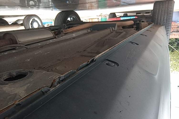 Used BAIC Senova X35 2016 1.5L Automatic Luxury Edition Right Side Sill