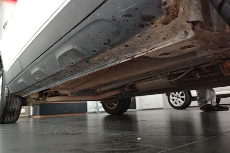 Used BAIC Senova X35 2016 1.5L Manual Elite Edition Right Side Sill