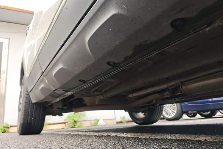 Used BAIC Senova X35 2016 1.5L Automatic Luxury Edition Right Side Sill