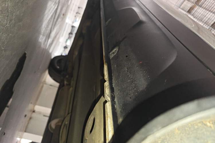 Used BAIC Senova X35 2016 1.5L Manual Luxury Edition Right Side Sill