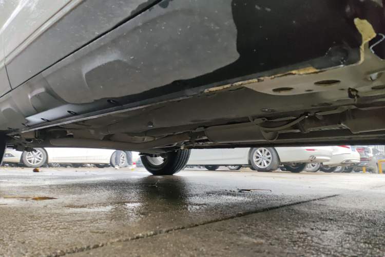 Used BAIC Senova X35 2016 1.5L Automatic Luxury Edition Right Side Sill