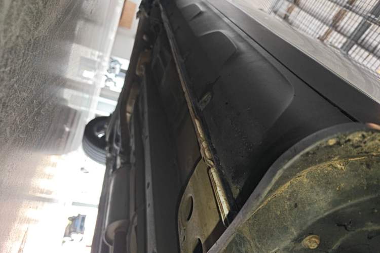 Used BAIC Senova X35 2016 1.5L Manual Luxury Edition Right Side Sill