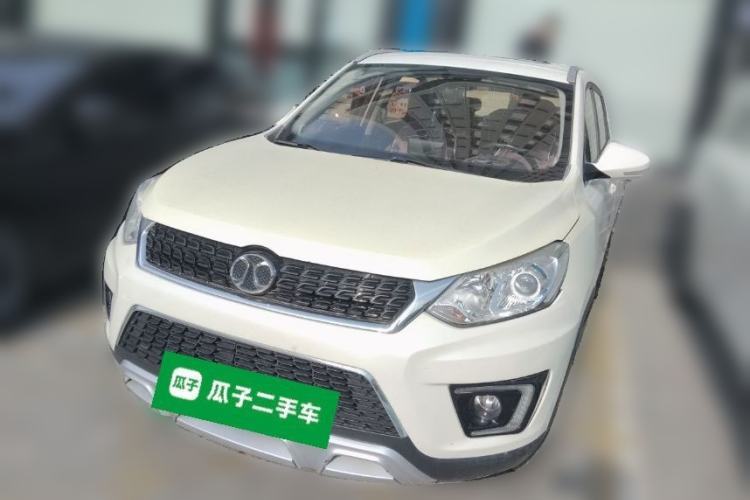Used BAIC Senova X35 2016 1.5L Automatic Luxury Edition Guazi used car, China used car export, Used car for sale, Used cars, Cheapest cars for sale