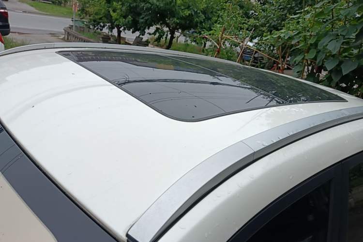 Used BAIC Senova X35 2016 1.5L Manual Luxury Edition Roof