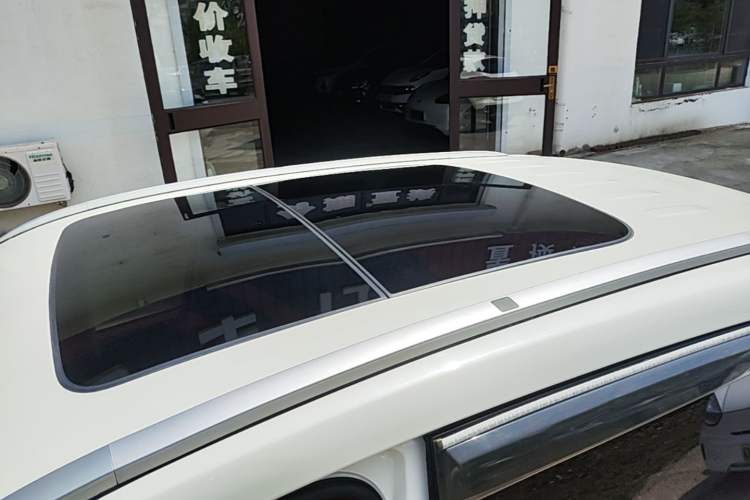 Used BAIC Senova X35 2016 1.5L Manual Luxury Edition Roof