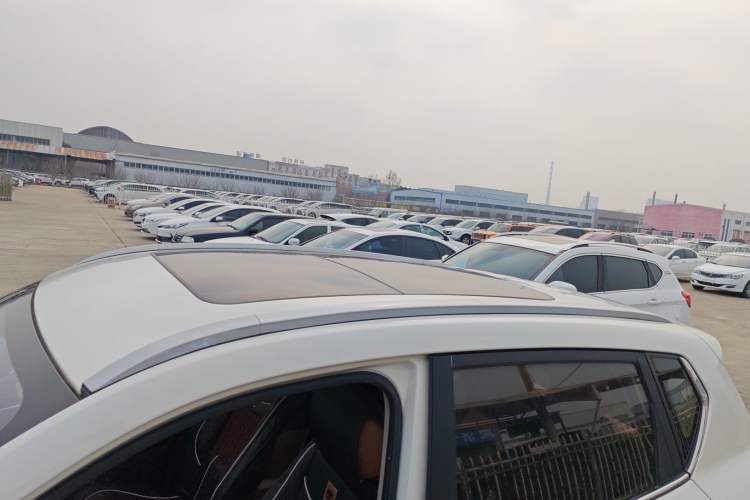 Used BAIC Senova X35 2016 1.5L Manual Luxury Edition Roof