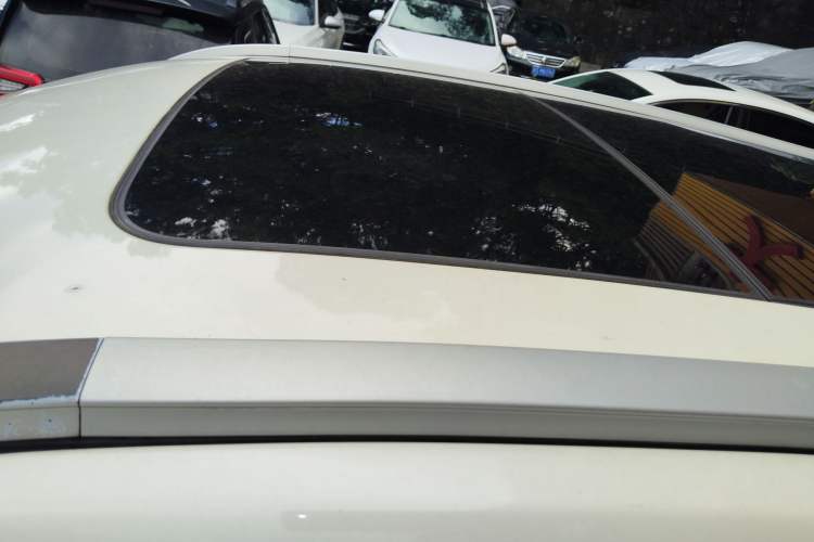 Used BAIC Senova X35 2016 1.5L Manual Luxury Edition Roof