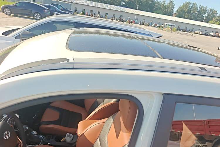 Used BAIC Senova X35 2016 1.5L Automatic Luxury Edition Roof