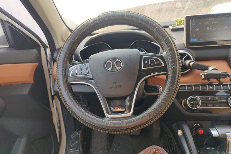 Used BAIC Senova X35 2016 1.5L Automatic Luxury Edition Steering Wheel