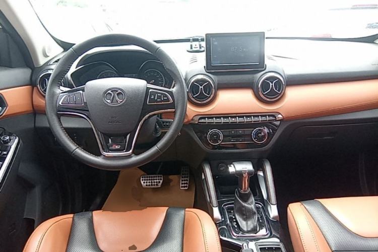 Used BAIC Senova X35 2016 1.5L Automatic Luxury Edition Steering Wheel