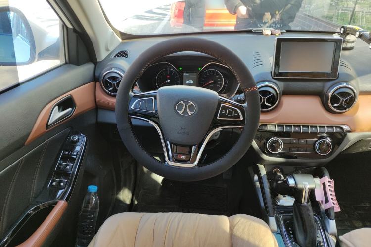 Used BAIC Senova X35 2016 1.5L Automatic Luxury Edition Steering Wheel