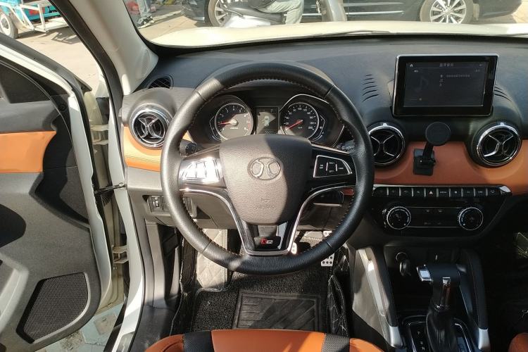 Used BAIC Senova X35 2016 1.5L Automatic Luxury Edition Steering Wheel