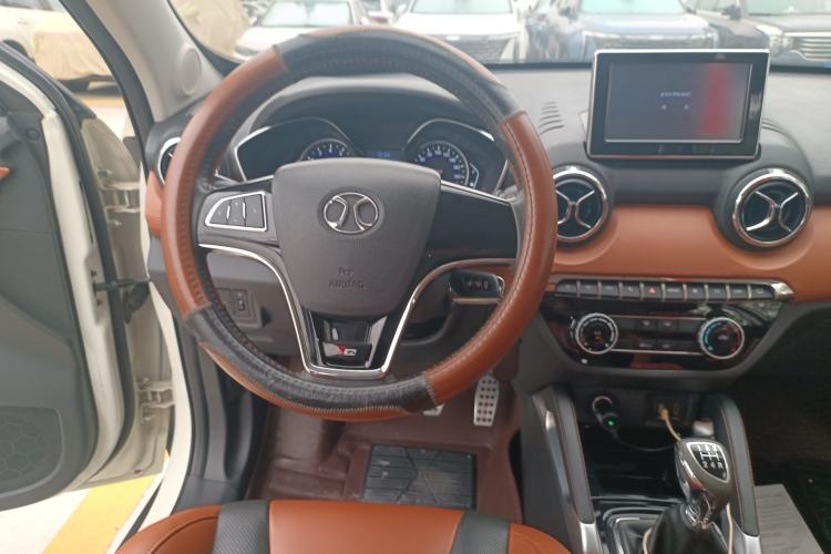 Used BAIC Senova X35 2016 1.5L Manual Luxury Edition Steering Wheel