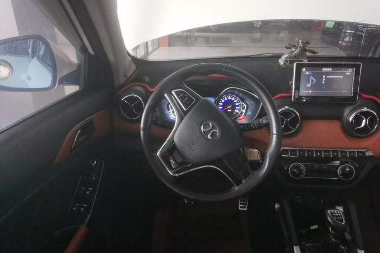 Used BAIC Senova X35 2016 1.5L Manual Luxury Edition Steering Wheel