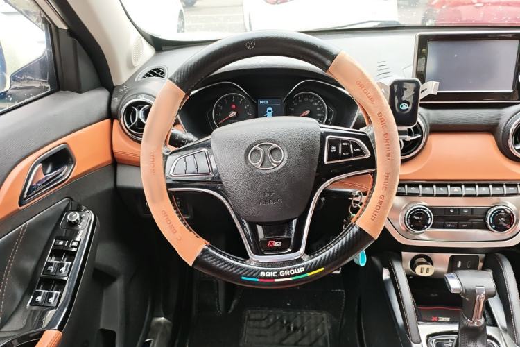 Used BAIC Senova X35 2016 1.5L Automatic Luxury Edition Steering Wheel