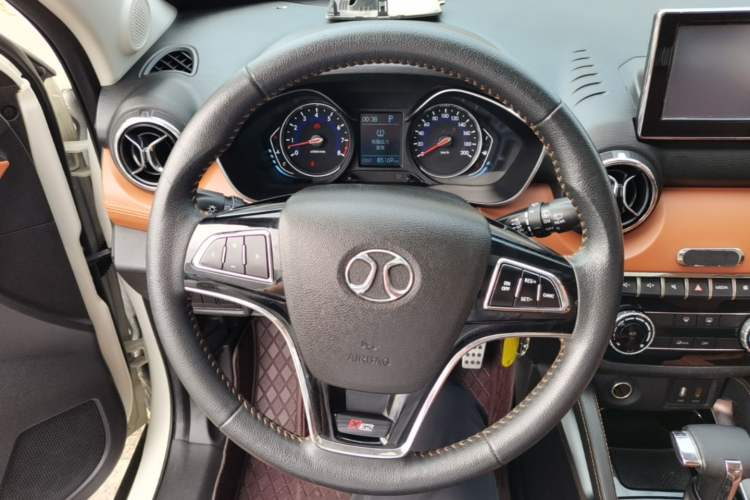 Used BAIC Senova X35 2016 1.5L Automatic Luxury Edition Steering Wheel