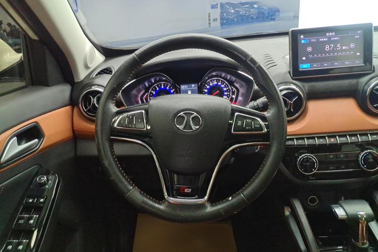 Used BAIC Senova X35 2016 1.5L Automatic Luxury Edition Steering Wheel