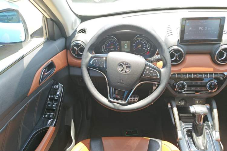 Used BAIC Senova X35 2016 1.5L Automatic Luxury Edition Steering Wheel