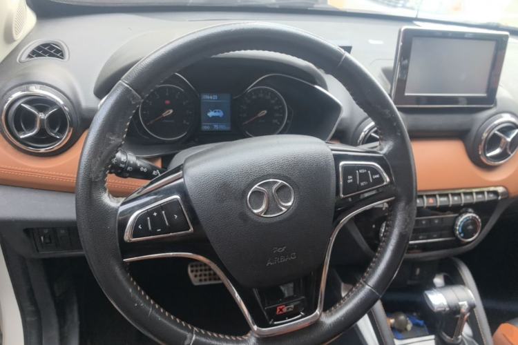 Used BAIC Senova X35 2016 1.5L Automatic Luxury Edition Steering Wheel