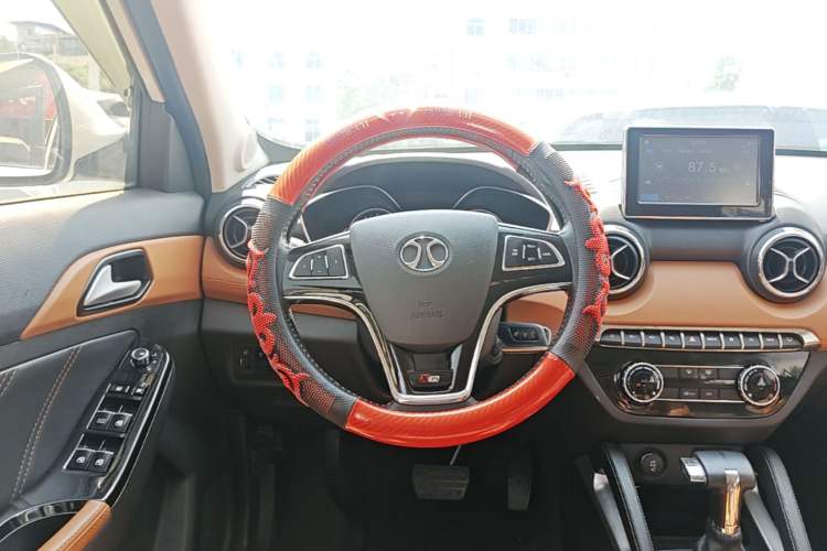 Used BAIC Senova X35 2016 1.5L Automatic Luxury Edition Steering Wheel