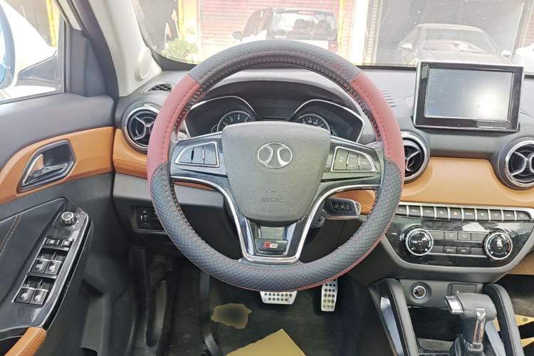 Used BAIC Senova X35 2016 1.5L Automatic Luxury Edition Steering Wheel