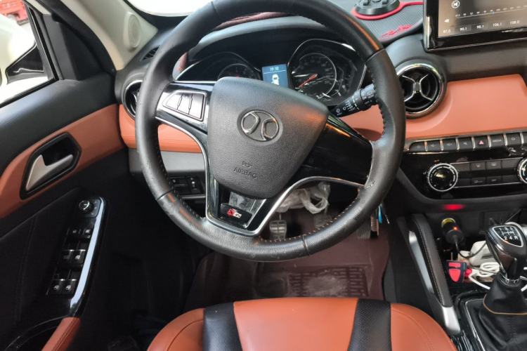 Used BAIC Senova X35 2016 1.5L Manual Luxury Edition Steering Wheel