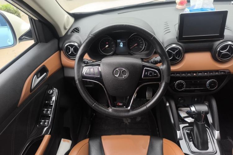 Used BAIC Senova X35 2016 1.5L Automatic Luxury Edition Steering Wheel