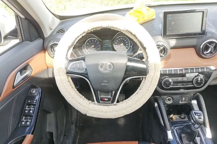 Used BAIC Senova X35 2016 1.5L Manual Luxury Edition Steering Wheel