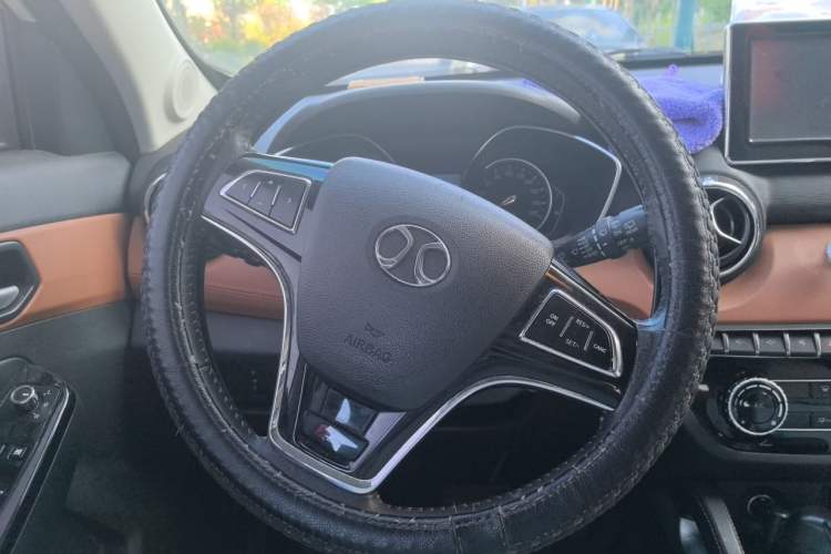 Used BAIC Senova X35 2016 1.5L Automatic Luxury Edition Steering Wheel