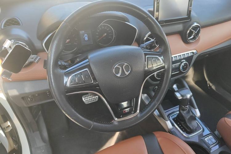 Used BAIC Senova X35 2016 1.5L Automatic Prestige Edition Steering Wheel