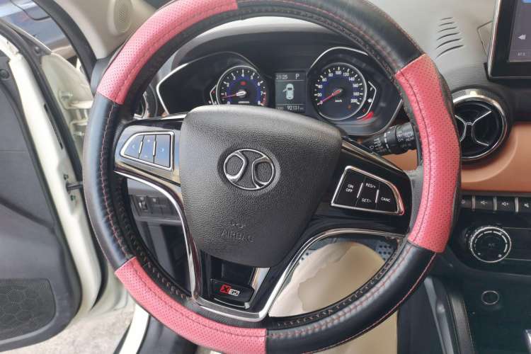 Used BAIC Senova X35 2016 1.5L Automatic Luxury Edition Steering Wheel