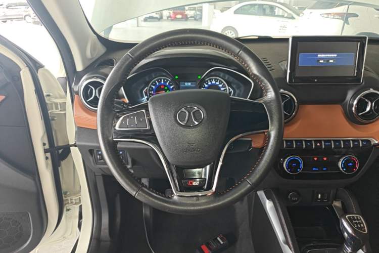 Used BAIC Senova X35 2016 1.5L Manual Luxury Edition Steering Wheel